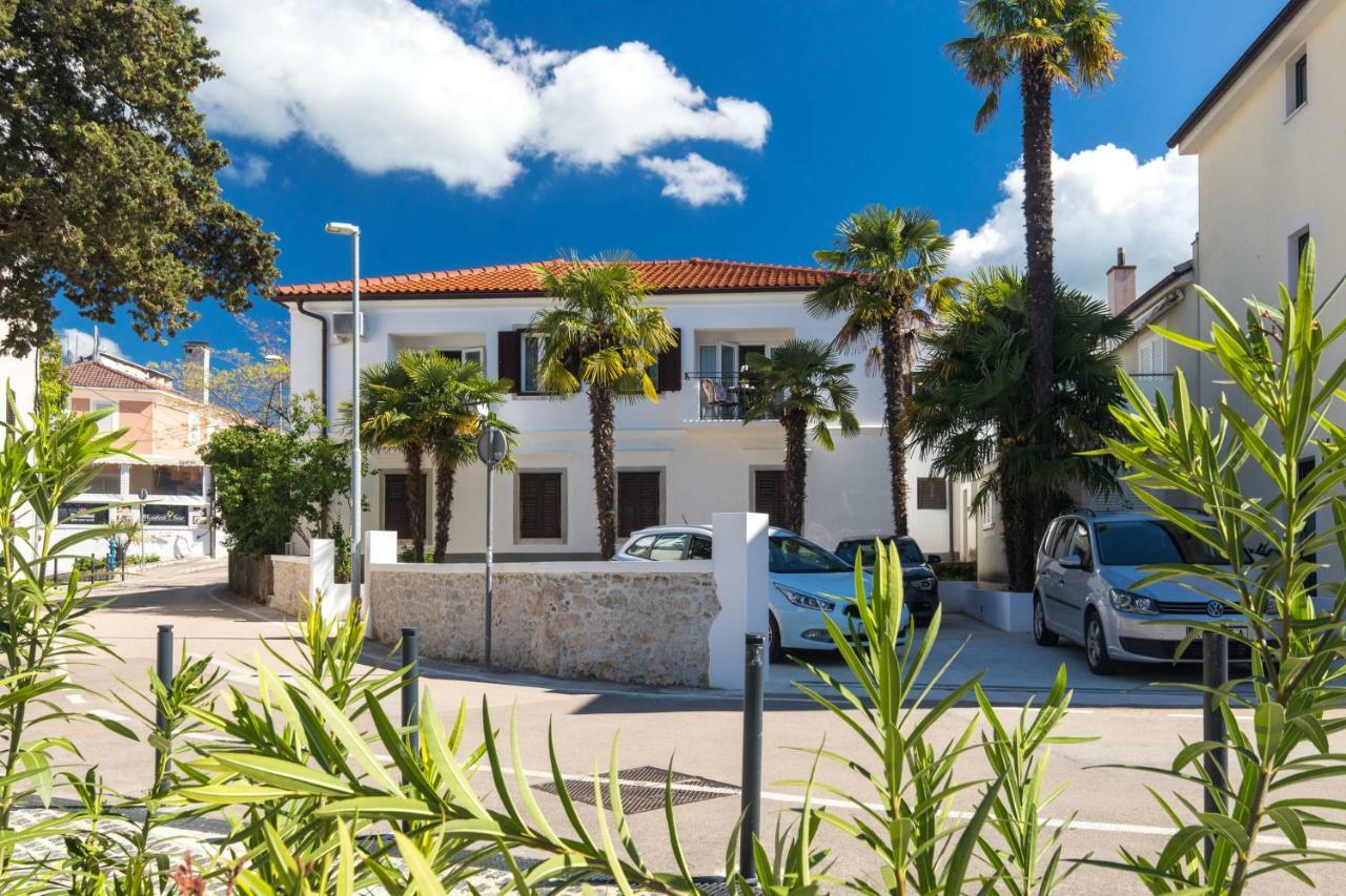 Apartments Ivona Malinska Exterior photo